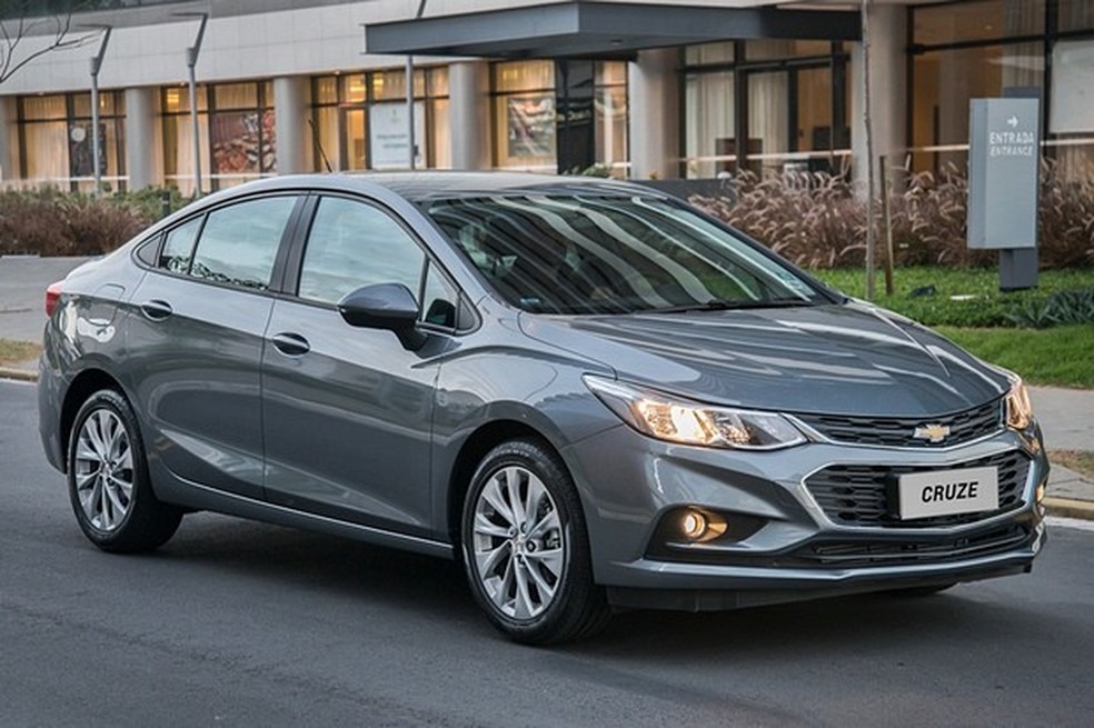 2017-08-11-cruze-sedan-lt-1 2017-08-11-cruze-sedan-lt-1